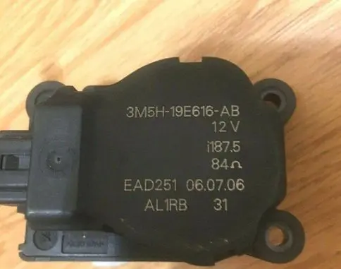 Ford C-MAX I Air flap motor/actuator 3M5H19E616AB EAD251