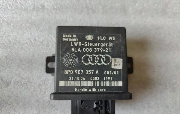 Audi A6 S6 C6 4F Light module LCM 8P0907357A 5LA00837921