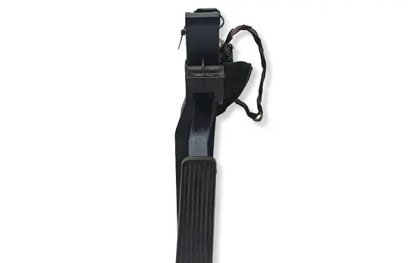 Mercedes-Benz C W203 Accelerator throttle pedal A2113000404 A2113010001