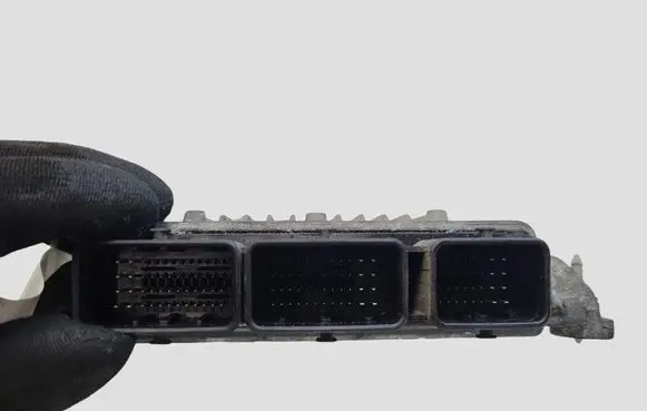 Ford Focus Engine control unit/module 6M5112A650YB 5WS40512BT