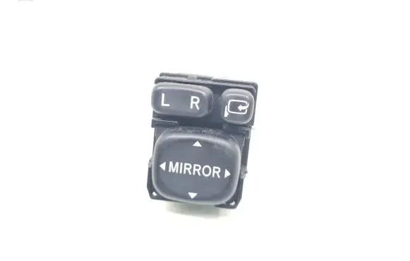 Wing mirror switch