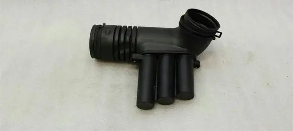 Audi A1 Air intake duct part 04E129651D