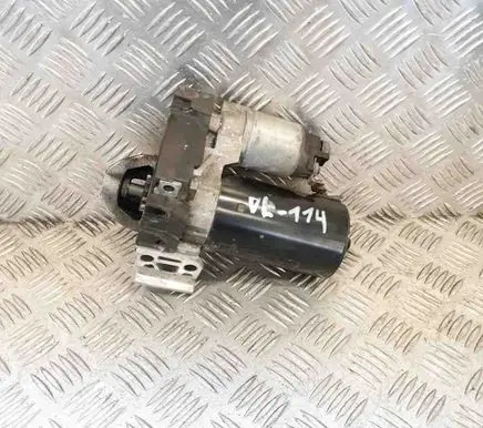BMW 3 F30 F35 F31 Starter motor 8570383 0001148010