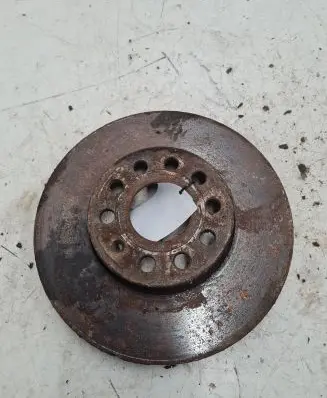Volkswagen Golf V Front brake disc
