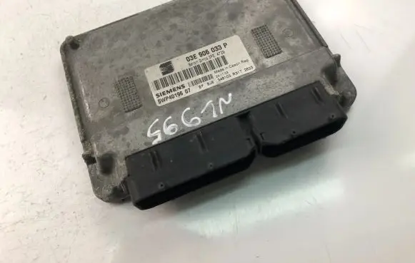 Seat Ibiza III (6L) Engine control unit/module ECU 03E906033P