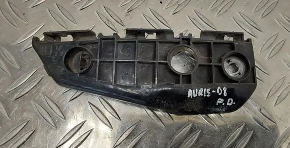 Toyota Auris 150 Front bumper mounting bracket 5253502040
