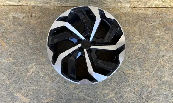 Audi Q8 e-tron R21 alloy rim 4KE601025 C08410