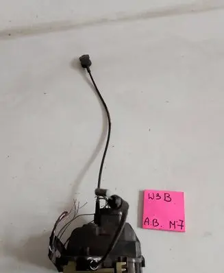 Renault Megane II Rear door lock 