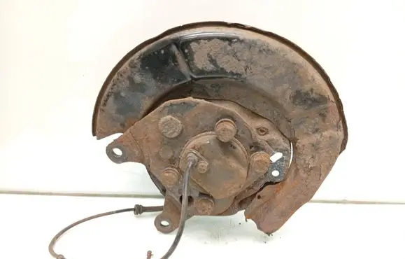 Nissan Qashqai+2 Rear wheel hub spindle/knuckle 