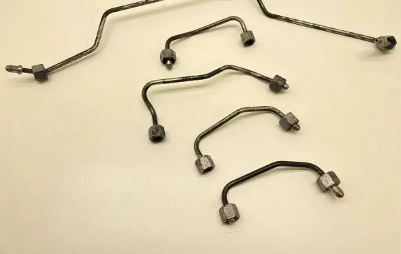 Audi A4 S4 B6 8E 8H Fuel injector supply line/pipe 