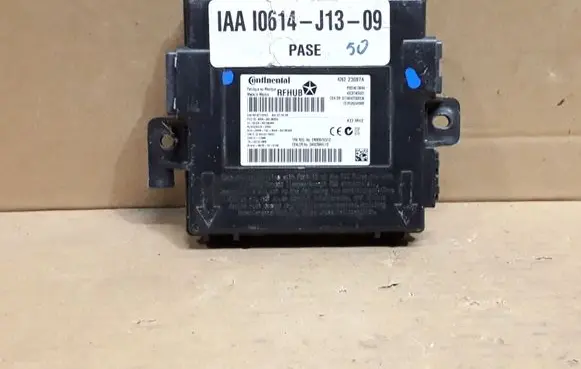 Jeep Grand Cherokee Keyless (KESSY) go control unit/module P68240158AA IAAI0614J1309 426223087A