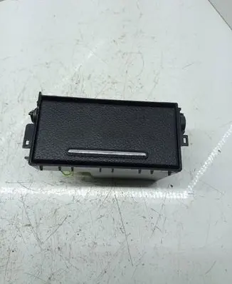 Ford Mondeo Mk III Ashtray (front) 
