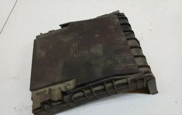 Skoda Octavia Mk2 (1Z) Fuse box cover 014189871