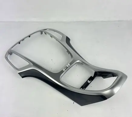 Opel Astra H Radio/GPS head unit trim 13349237