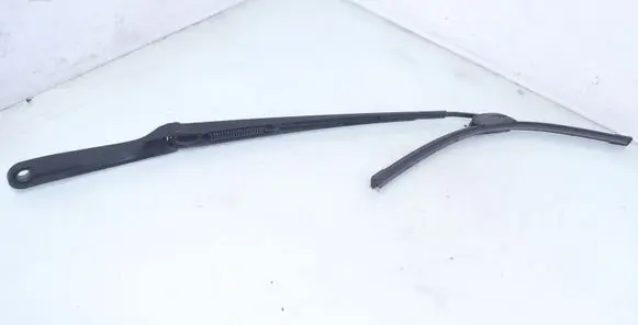 BMW X5 E53 Windshield/front glass wiper blade 7075612