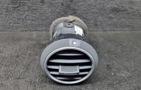 Audi A3 S3 A3 Sportback 8P Dashboard side air vent grill/cover trim 8P0820901A 8P0820901A5PR 8P0820901D5PR