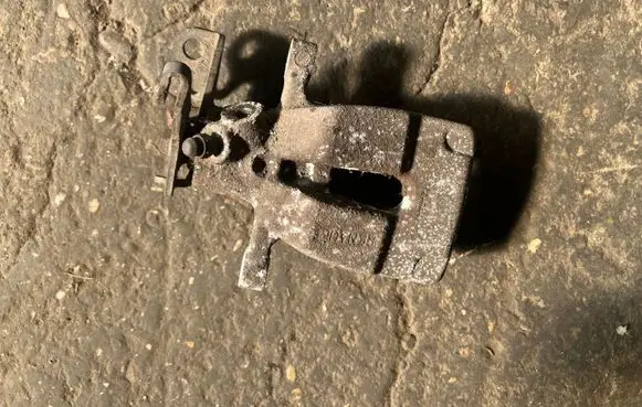 Renault Megane III Rear brake caliper