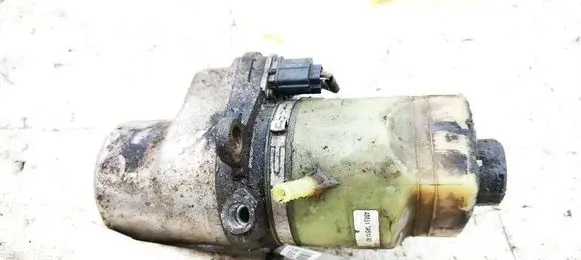 Ford Focus Power steering pump 4M5135K514AD