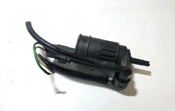 Renault Clio II Windscreen/windshield washer pump 7700430702