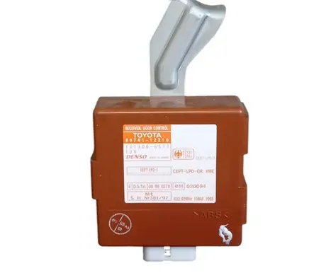Toyota Corolla E110 Door central lock control unit/module 1513006571