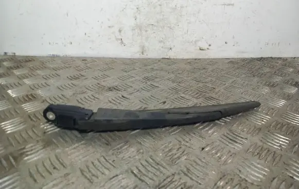 Mitsubishi Eclipse Cross Rear wiper blade arm