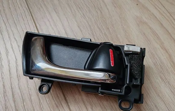 Front door interior handle