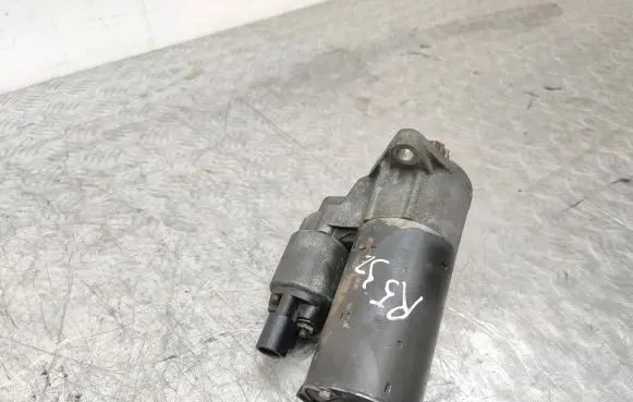 Volkswagen Transporter - Caravelle T5 Starter motor 02E911024