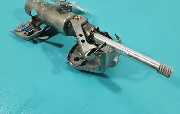 Steering wheel axle