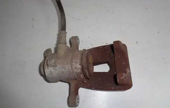 Opel Corsa E Rear brake caliper