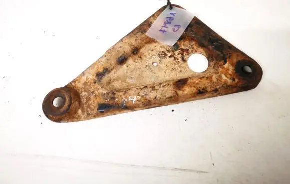 Opel Vectra B Engine mounting bracket
