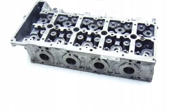BMW 5 E60 E61 Engine head 778109304