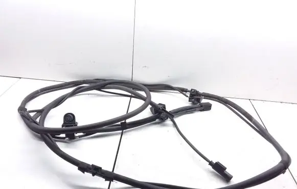 Mercedes-Benz CLS C218 X218 Windshield washer spray nozzle A2105404781 R3G763
