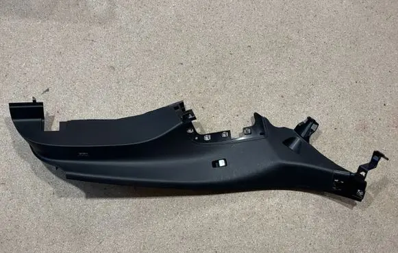 Mercedes-Benz GLC X253 C253 (D)pillar trim (top) A2536903601