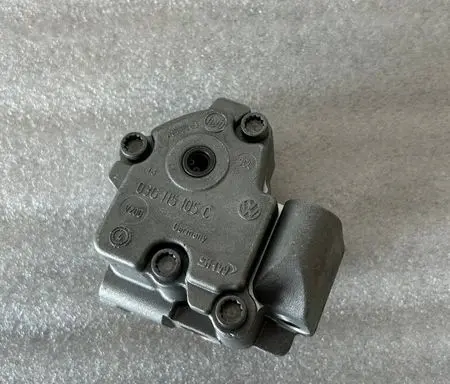 Audi A4 S4 B8 8K Oil pump 03G115105C