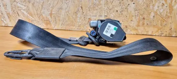 Audi A6 S6 C6 4F Front seatbelt 560788501