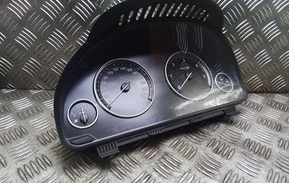 BMW 5 F10 F11 Speedometer (instrument cluster) 9255589 925558901 2207052