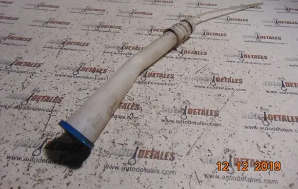 Toyota Corolla Verso E121 Window washer liquid tank fill tube E11015046