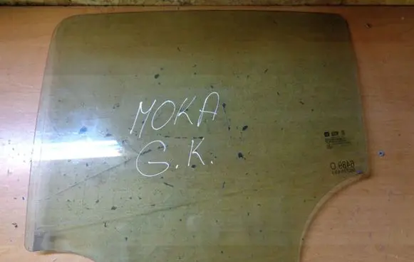 Opel Mokka Rear door window glass 95276489