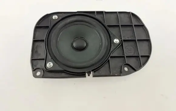 BMW 5 F10 F11 Parcel shelf speaker 9239184