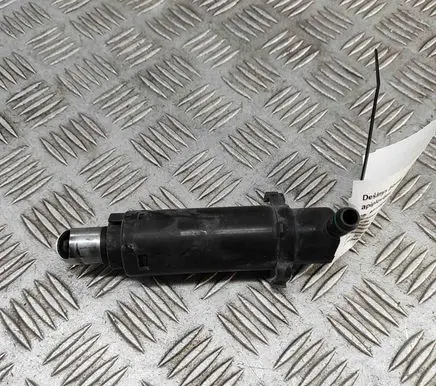 Headlight washer spray nozzle