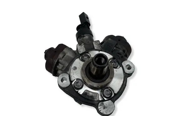 BMW 7 F01 F02 F03 F04 Fuel injection high pressure pump 0445010623