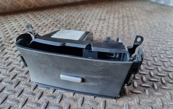 Ford Galaxy Ashtray (front) EM2BR044C16AW