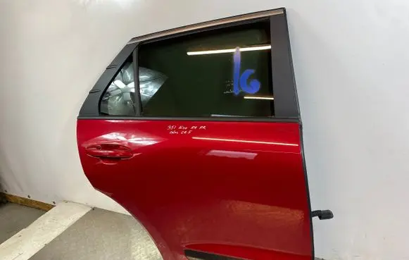 KIA Niro Rear door