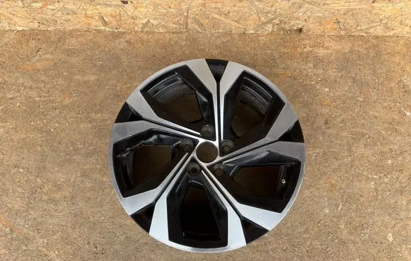 Renault Arkana R18 alloy rim 403001407R C01134