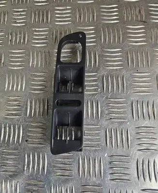 Volkswagen Tiguan Front door window switch trim 5N1867255