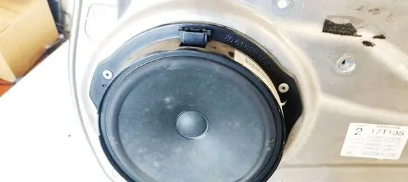 Mercedes-Benz C AMG W204 Front door speaker A2048201902 970498XXX