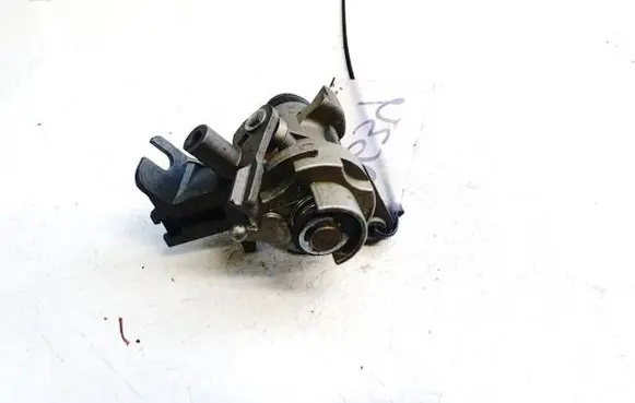 Audi A4 S4 B7 8E 8H Tailgate exterior lock 8e0827573
