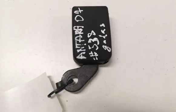 Opel Antara Middle seatbelt buckle (rear) 5171309