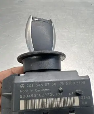 Mercedes-Benz CLK A209 C209 Ignition lock 2095450708