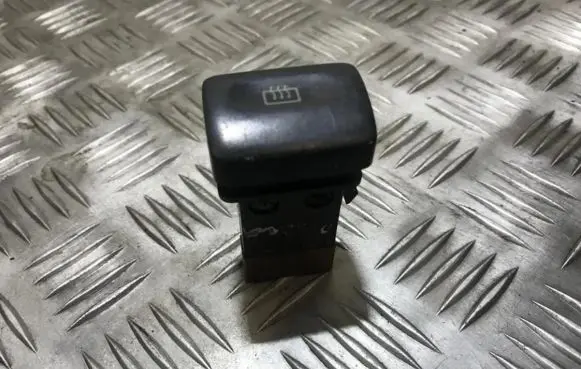 Nissan Primera Windscreen/window heater switch